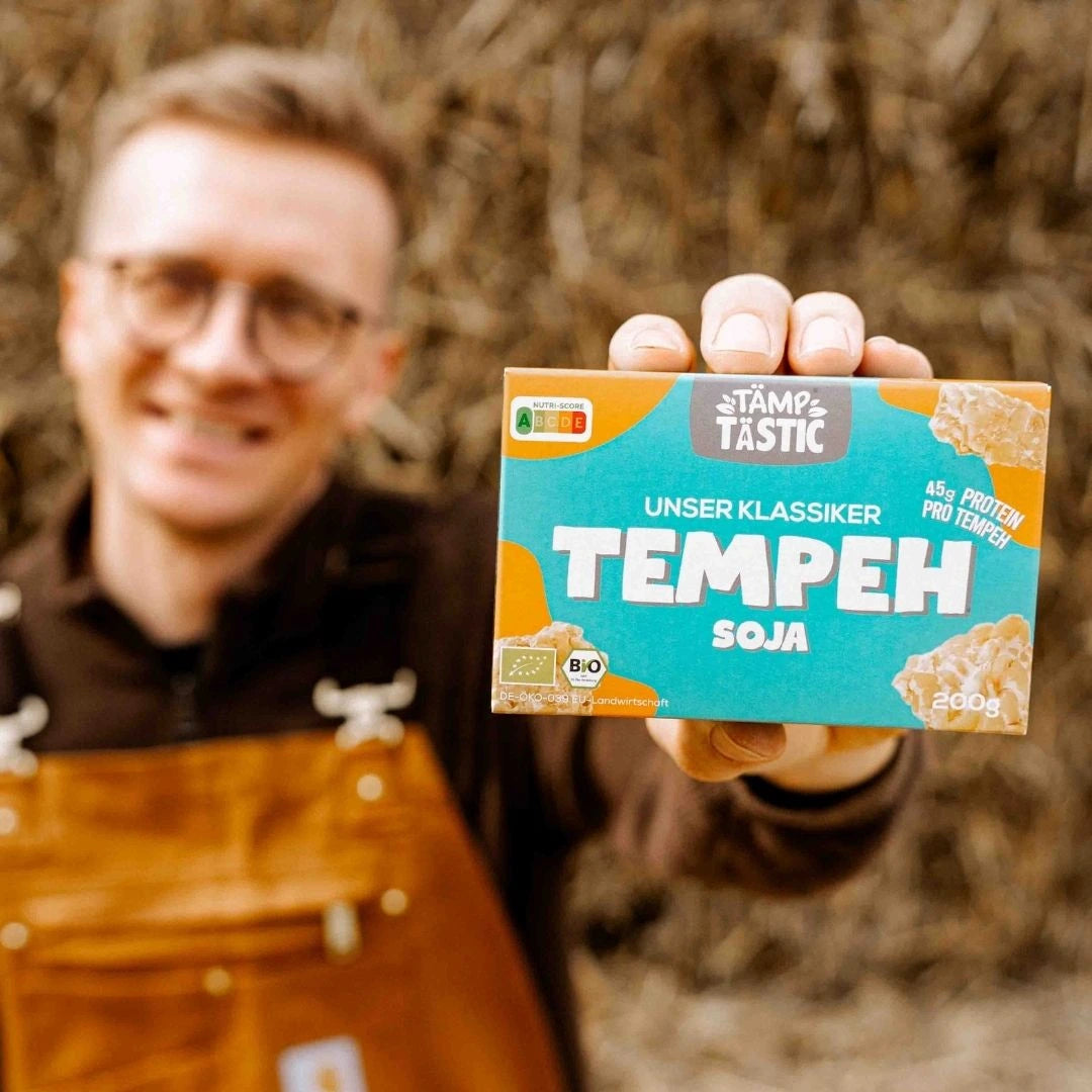 Bio-Tempeh Soja. 45g Eiweiß aus bayerischem Bio-Soja, handgemacht in Opas altem Stall am Berghaus.