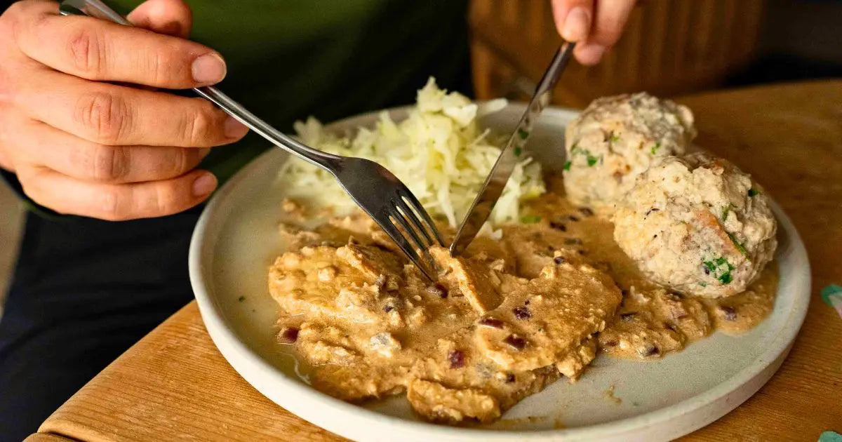 Tempeh in Biersauce 🍻 mit Knödel & Kraut
